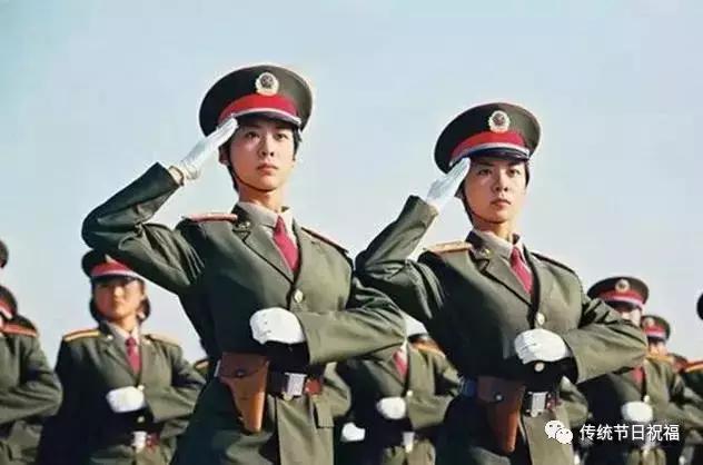 八一前夕,中国女兵发生的的惊艳一群里的朋友,大家好!